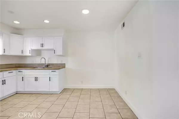 Carson, CA 90745,4 Cactus Lane