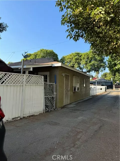 Van Nuys, CA 91405,13918 Valerio Street
