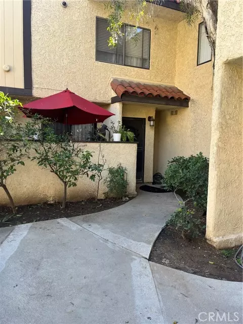 13540 Hubbard Street, Sylmar, CA 91342