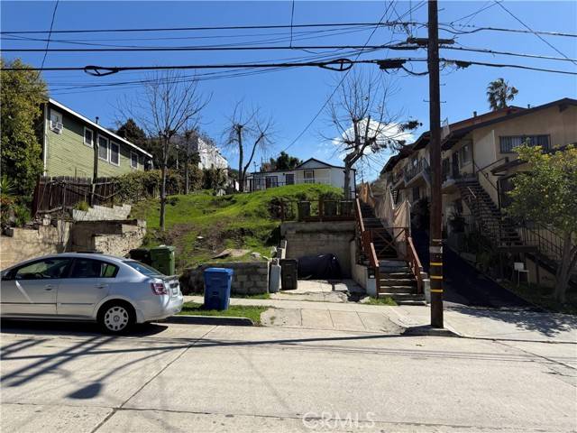 824 Laveta, Los Angeles, CA 90026