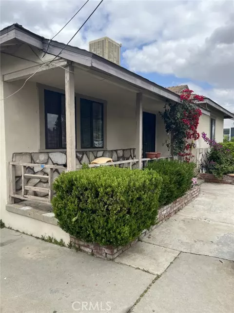 9850 Cypress Avenue, Fontana, CA 92335