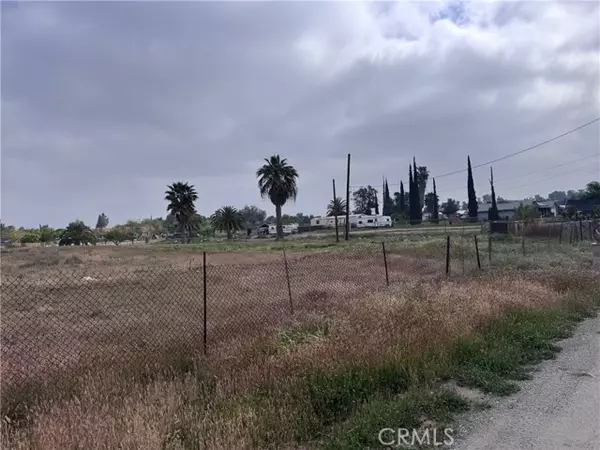 Perris, CA 92570,20660 Warren Road