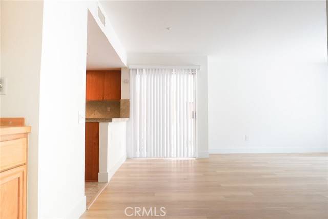 Panorama City, CA 91402,14678 Tupper Street