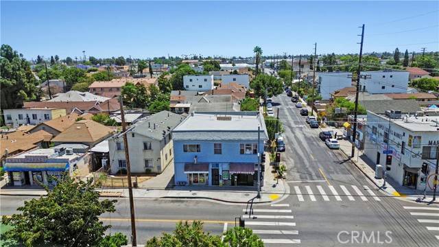 Los Angeles, CA 90011,2922 Maple Avenue