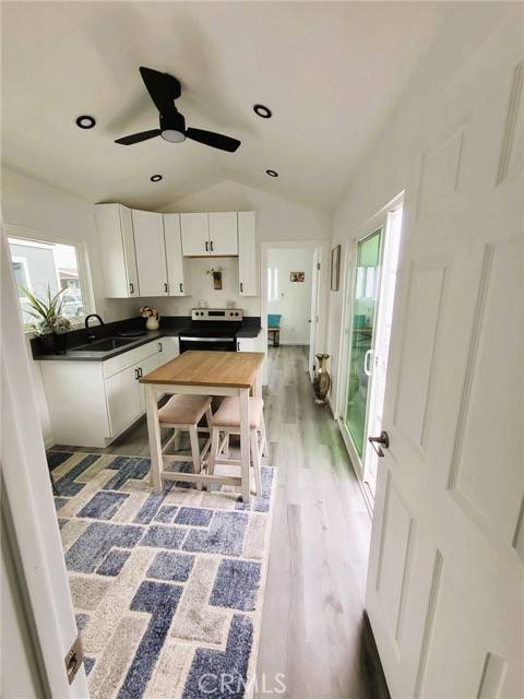 Duarte, CA 91016,1030 Bradbourne Avenue