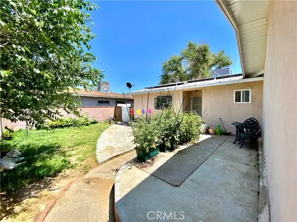 526 West Avenue J5, Lancaster, CA 93534