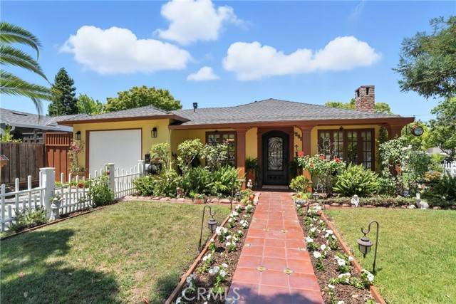 245 F Street, Redwood City, CA 94063