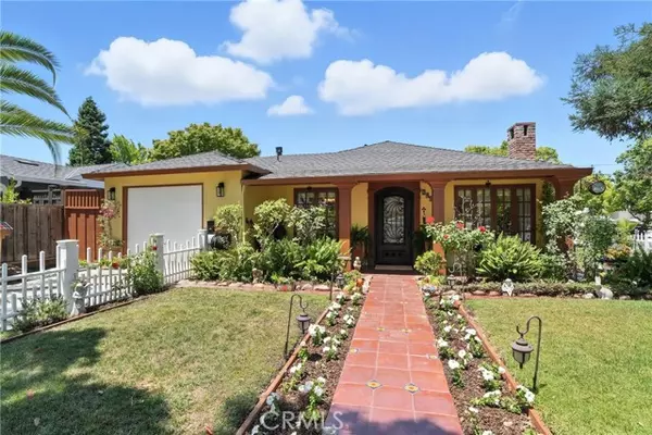 245 F Street, Redwood City, CA 94063