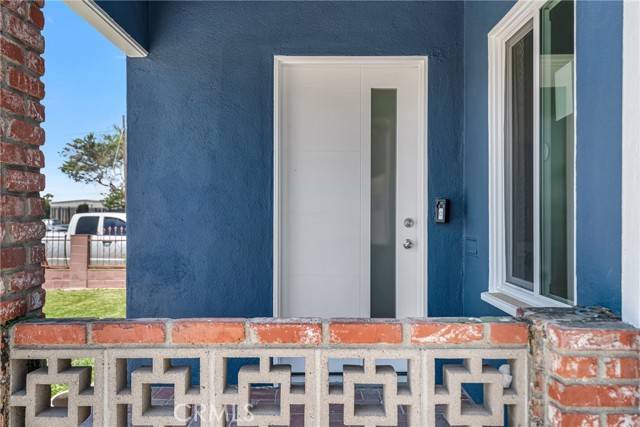 Compton, CA 90220,916 South Northwood Avenue