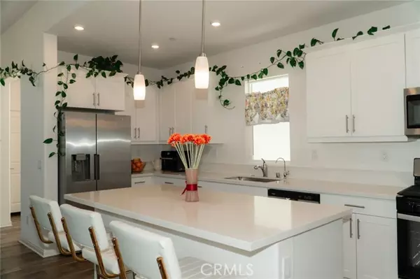 Rialto, CA 92376,365 Huntington Court