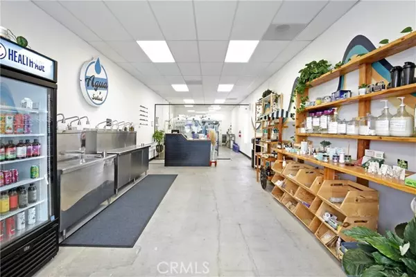 Downey, CA 90240,9984 lakewood Boulevard