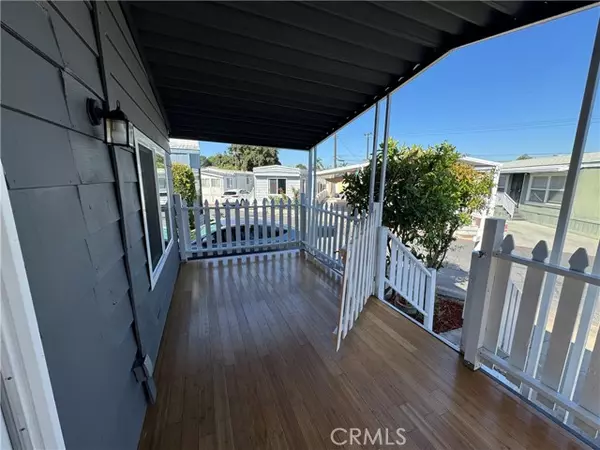 Fullerton, CA 92833,1850 W ORANGETHORPE AVE