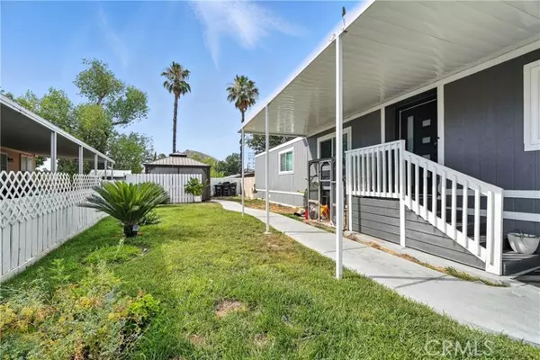 Colton, CA 92324,2851 S La Cadena