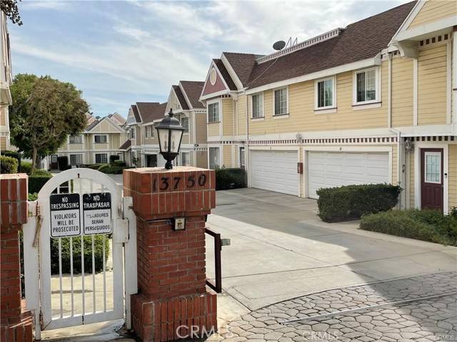 Sylmar, CA 91342,13750 Hubbard Street