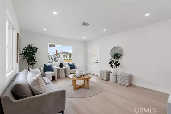 Hawthorne, CA 90250,5004 West 138th Street