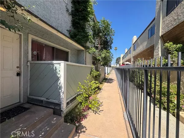 Panorama City, CA 91402,8936 Willis Avenue