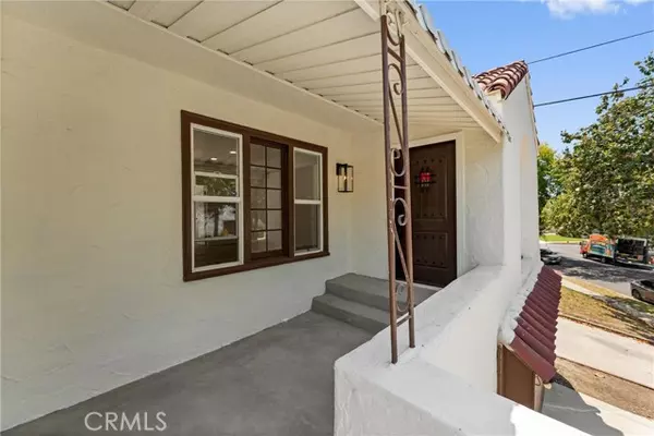 Los Angeles, CA 90043,6010 South Verdun Avenue