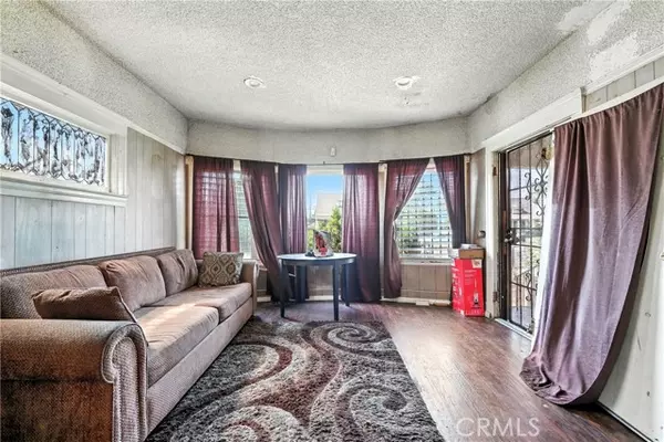 Los Angeles, CA 90011,1459 East 43rd Street