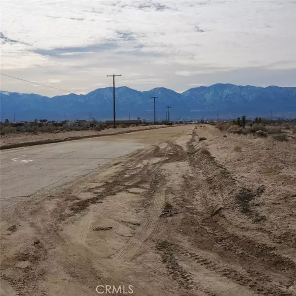 124 East Avenue Q, Palmdale, CA 93591