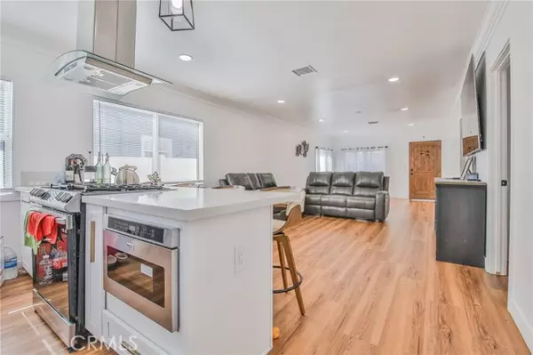 Los Angeles, CA 90043,3206 West 59th Street