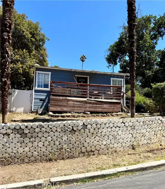 Los Angeles, CA 90032,5262 Remstoy Drive