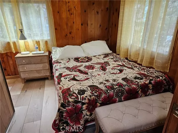 Running Springs, CA 92382,32868 Deer Lane
