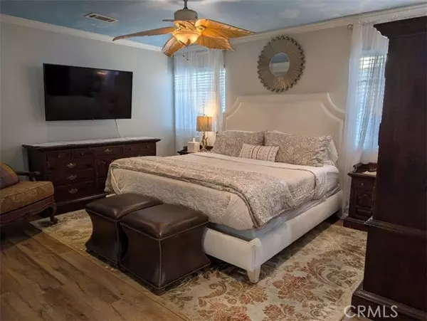 Downey, CA 90242,8438 Byers Street