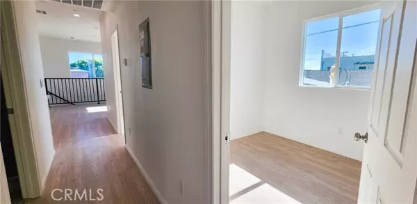 Los Angeles, CA 90001,1521 East 66th Street