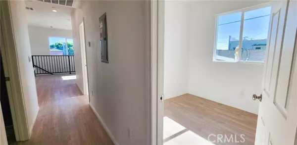 Los Angeles, CA 90001,1521 East 66th Street