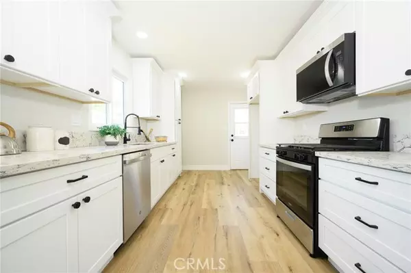 903 East 7th Street, Pomona, CA 91766
