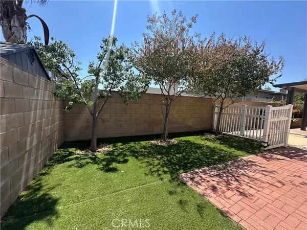 Fontana, CA 92336,16453 Freesia Court