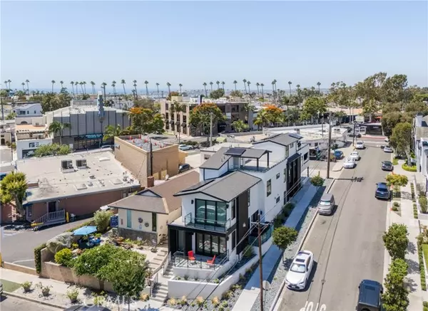 Corona Del Mar, CA 92625,521 Iris Avenue