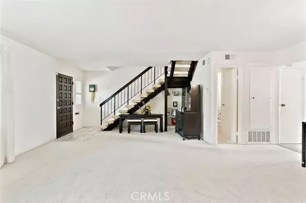 South Gate, CA 90280,9549 Karmont Avenue