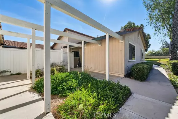 Corona, CA 92882,1107 Border Avenue