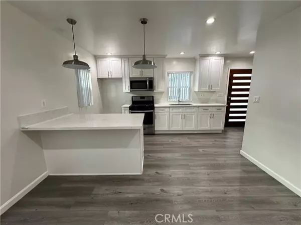 Long Beach, CA 90804,2598 East Spaulding Street