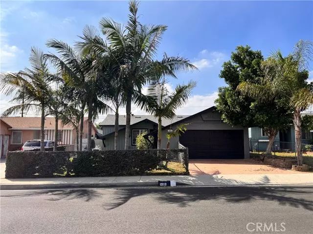 Compton, CA 90222,1918 West Piru West Street