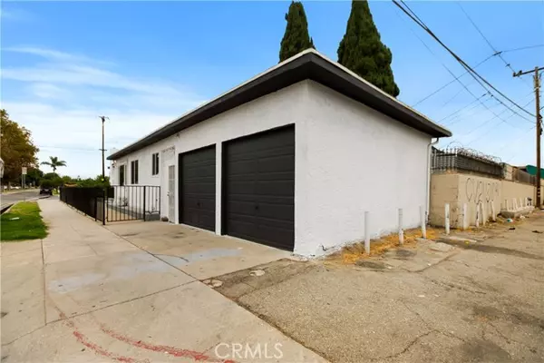 Compton, CA 90221,15004 South Lime