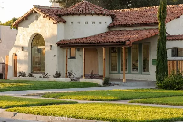 1935 West 76th Street, Los Angeles, CA 90047