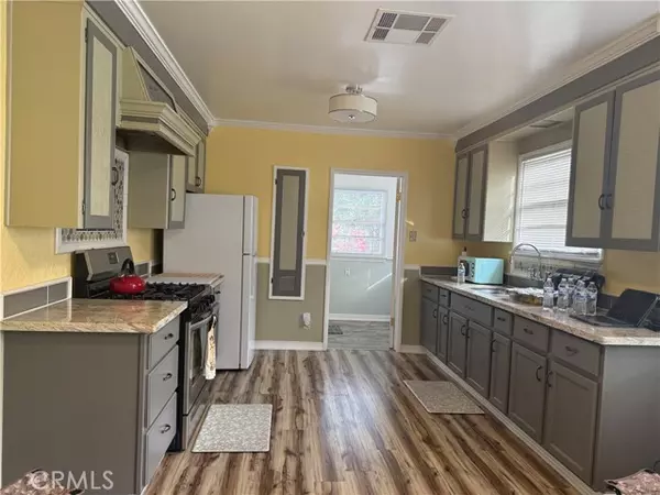 2779 North Arrowhead, San Bernardino, CA 92405