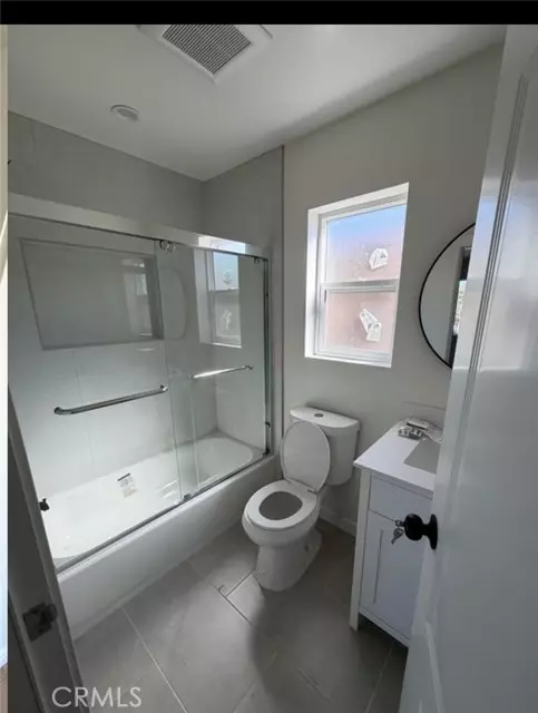 Los Alamitos, CA 90720,4397 Green