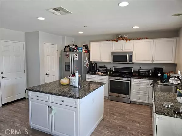 Lancaster, CA 93535,43238 Elizabeth