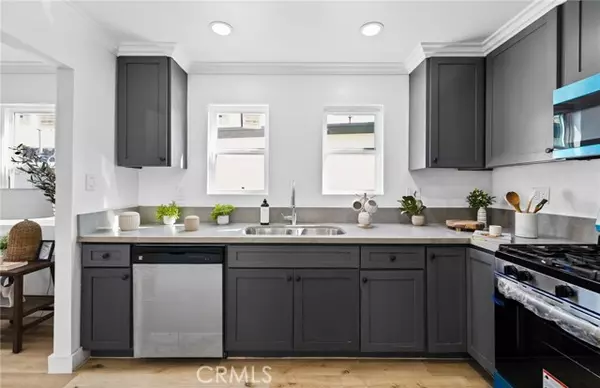 Los Angeles, CA 90003,426 West 63rd Place