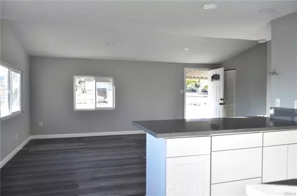 Lucerne Valley, CA 92356,32164 Zircon