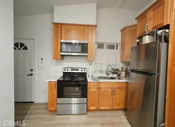 Bell Gardens, CA 90201,6836 Colmar