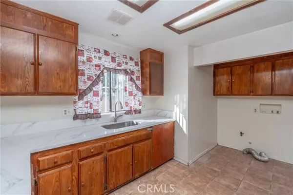 Pomona, CA 91766,905 Fremont St