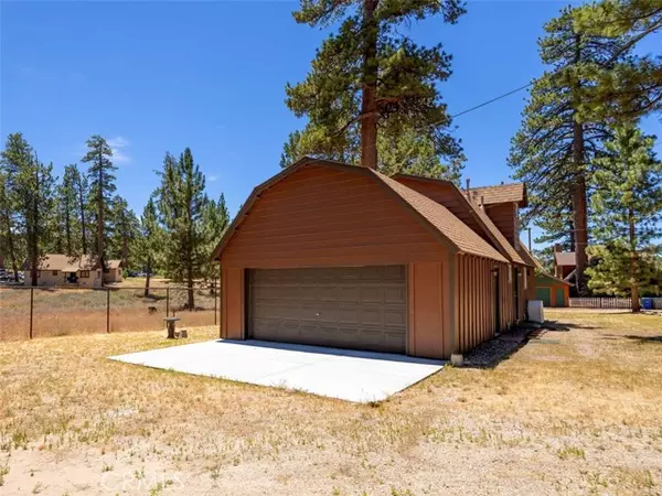 Big Bear Lake, CA 92315,493 Tavern Lane