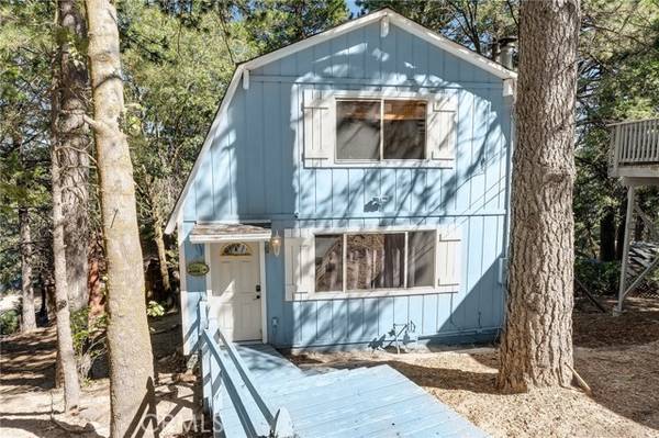 1144 Scenic Way, Rimforest, CA 92378