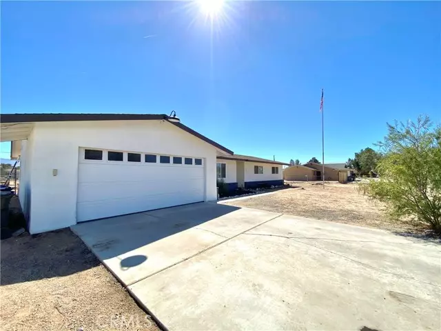 14595 Flathead Road, Apple Valley, CA 92307