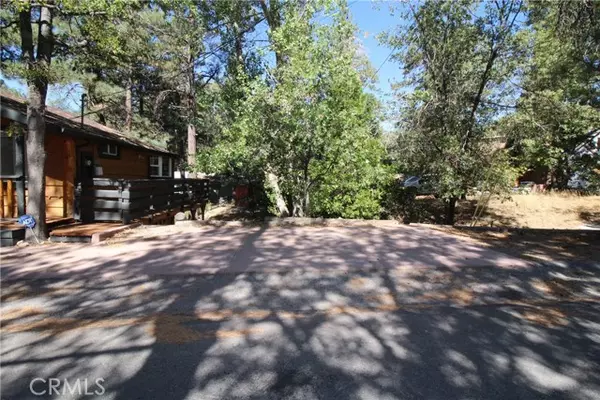 Arrowbear, CA 92382,2308 Blue Jay Lane