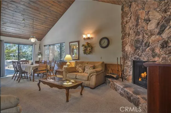 864 Nadelhorn Drive, Lake Arrowhead, CA 92352